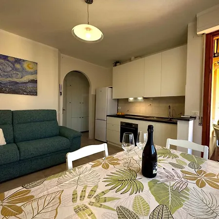 Apartament Charming *